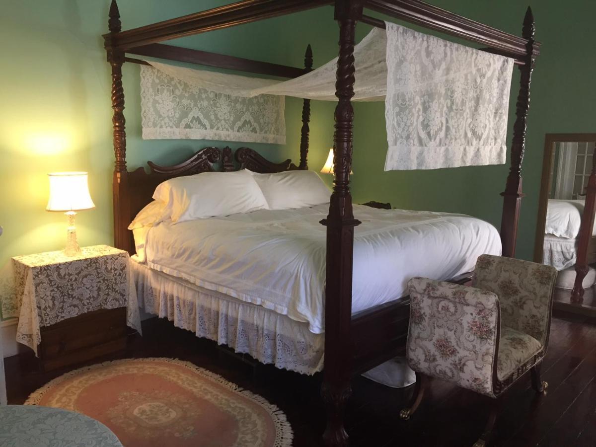 1872 Denham Inn 몬티첼로 외부 사진